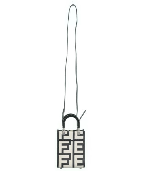 FENDI กระเป๋าถือขนาดใหญ่