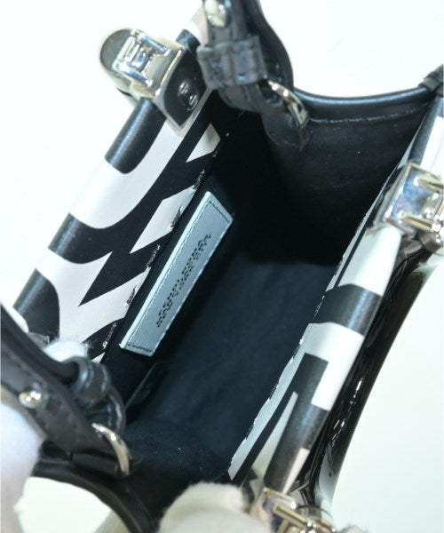 FENDI กระเป๋าถือขนาดใหญ่