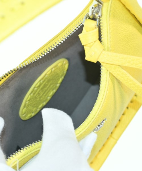 FENDI กระเป๋าถือ