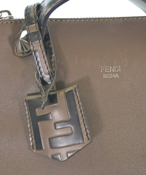 FENDI กระเป๋าสะพาย