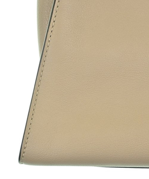 FENDI กระเป๋าถือ