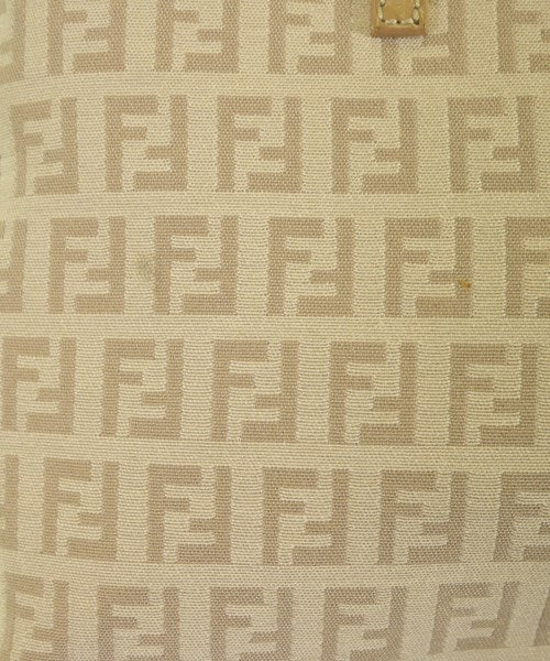 FENDI กระเป๋าถือขนาดใหญ่