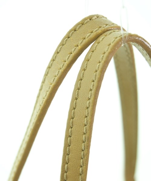 FENDI กระเป๋าถือขนาดใหญ่