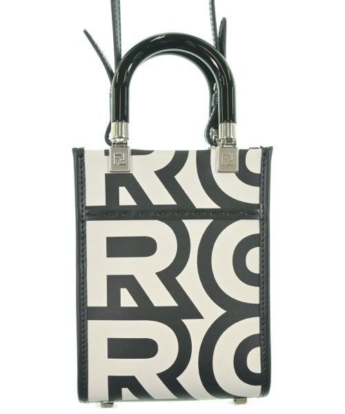 FENDI กระเป๋าถือขนาดใหญ่