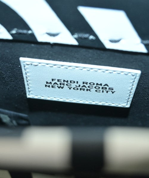 FENDI กระเป๋าถือขนาดใหญ่