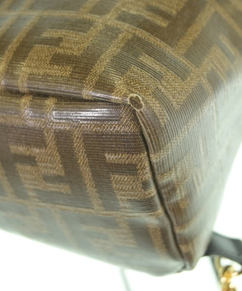 FENDI เป้สะพายหลัง