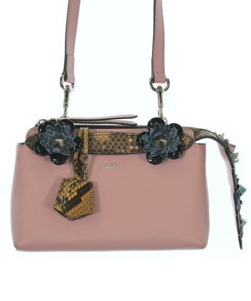 FENDI กระเป๋าสะพาย