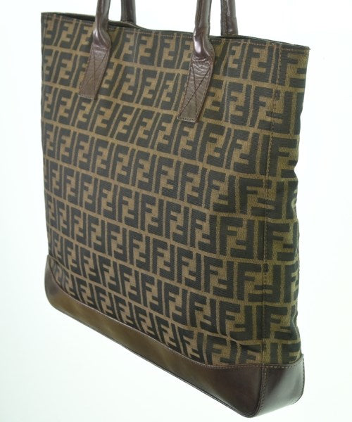 FENDI กระเป๋าถือขนาดใหญ่