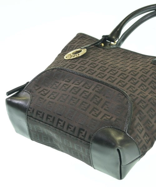 FENDI กระเป๋าถือขนาดใหญ่