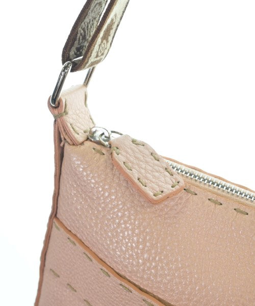FENDI กระเป๋าสะพาย