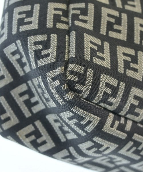 FENDI กระเป๋าถือขนาดใหญ่