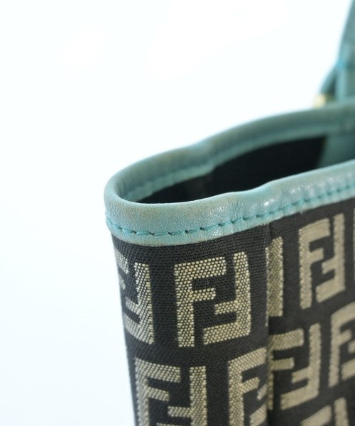 FENDI กระเป๋าถือขนาดใหญ่