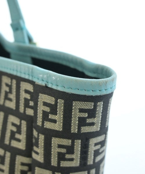 FENDI กระเป๋าถือขนาดใหญ่