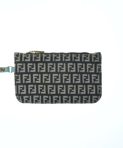 FENDI กระเป๋าถือขนาดใหญ่