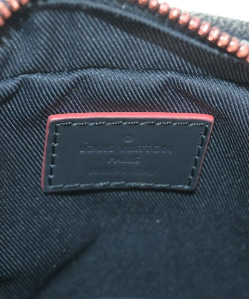 LOUIS VUITTON กระเป๋าสะพาย