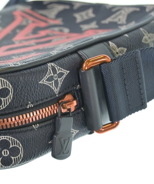 LOUIS VUITTON กระเป๋าสะพาย