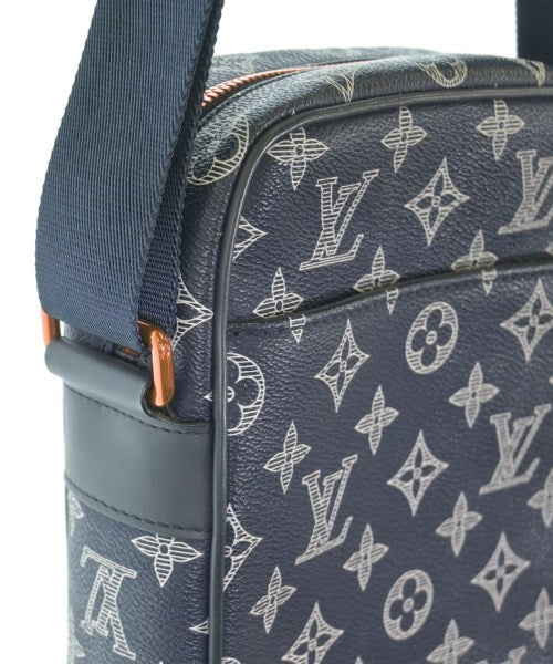 LOUIS VUITTON กระเป๋าสะพาย