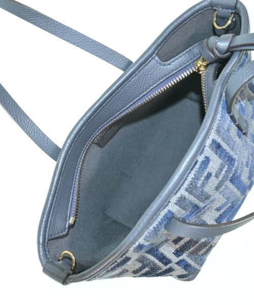 FENDI กระเป๋าสะพาย