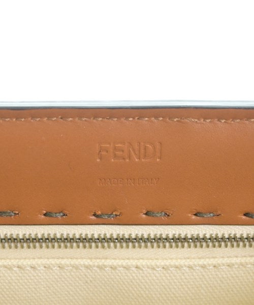 FENDI กระเป๋าถือขนาดใหญ่
