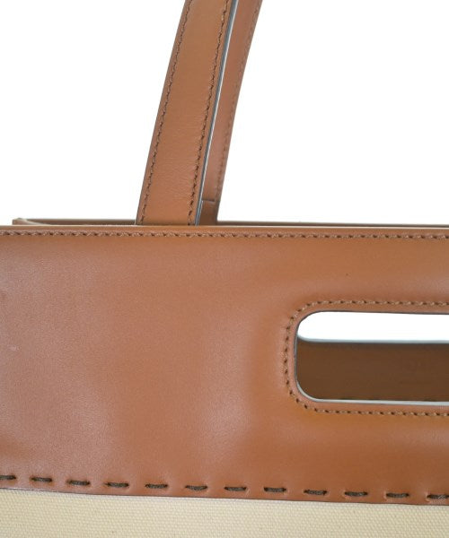 FENDI กระเป๋าถือขนาดใหญ่