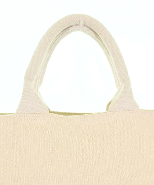 FENDI กระเป๋าถือขนาดใหญ่