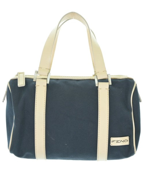 FENDI กระเป๋าใส่อุปกรณ์ขนาดใหญ่