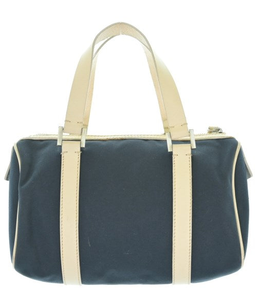 FENDI กระเป๋าใส่อุปกรณ์ขนาดใหญ่