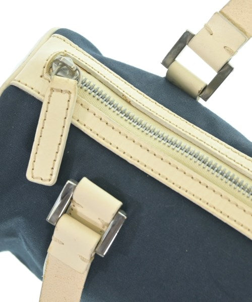 FENDI กระเป๋าใส่อุปกรณ์ขนาดใหญ่