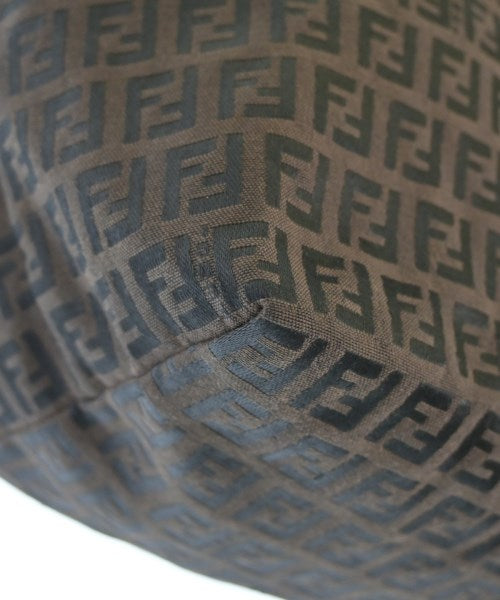 FENDI กระเป๋าถือขนาดใหญ่