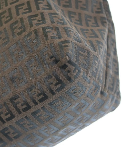 FENDI กระเป๋าถือขนาดใหญ่