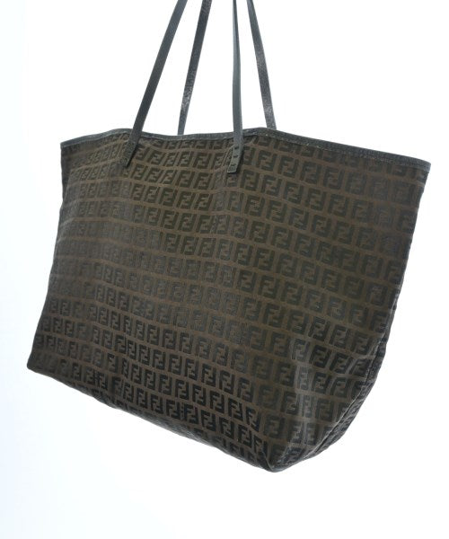 FENDI กระเป๋าถือขนาดใหญ่