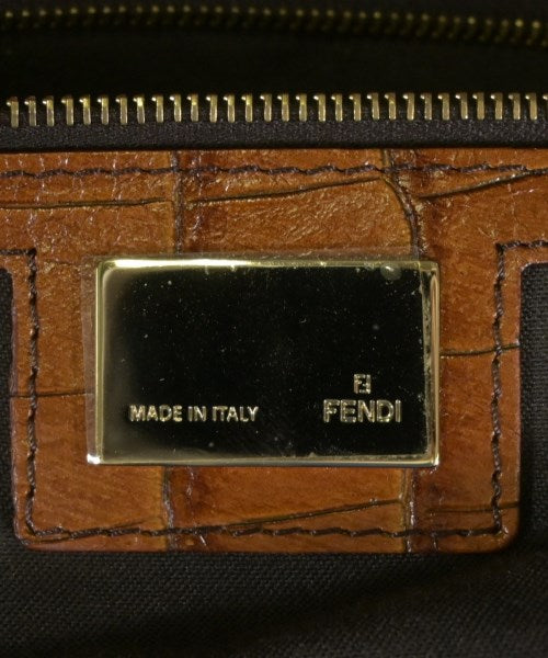 FENDI กระเป๋าถือขนาดใหญ่