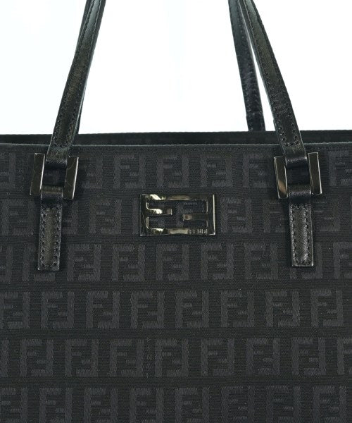 FENDI กระเป๋าถือ