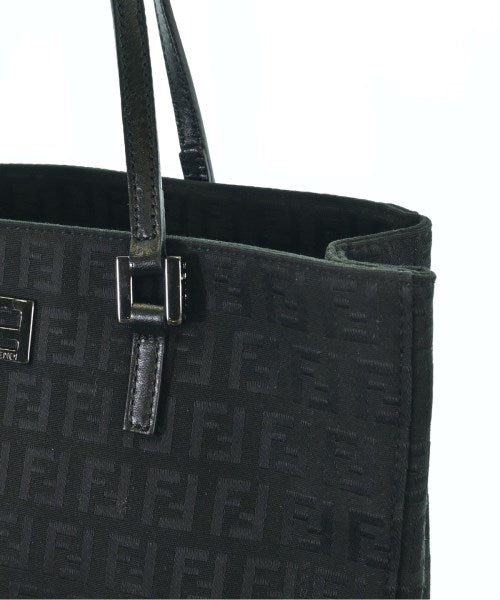 FENDI กระเป๋าถือ