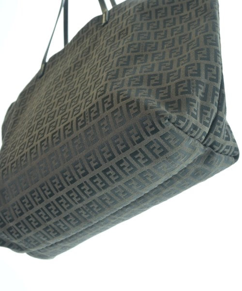 FENDI กระเป๋าถือขนาดใหญ่