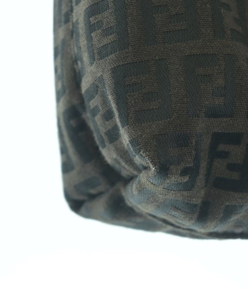 FENDI กระเป๋าถือขนาดใหญ่