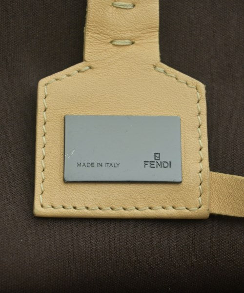 FENDI กระเป๋าถือขนาดใหญ่