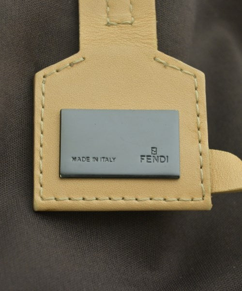 FENDI กระเป๋าถือขนาดใหญ่