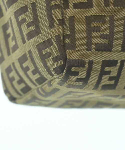 FENDI กระเป๋าถือ