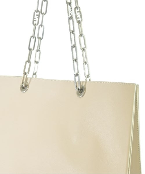 FENDI กระเป๋าถือขนาดใหญ่