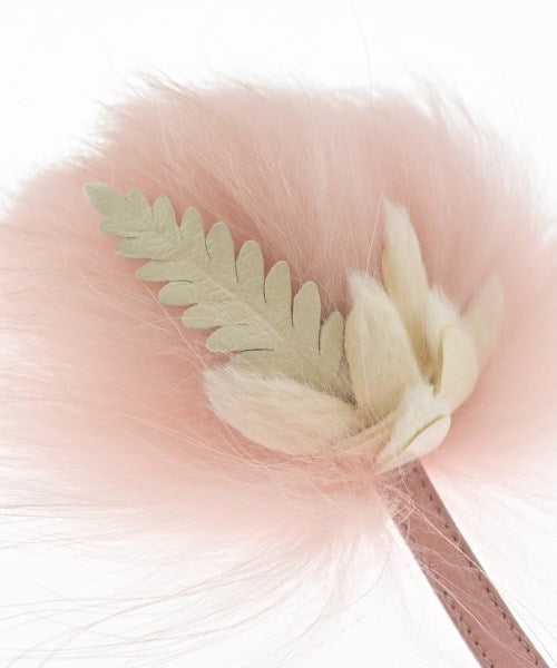FENDI เครื่องประดับบนกระเป๋า