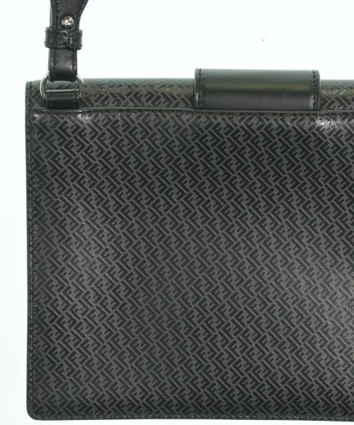 FENDI กระเป๋าสะพาย