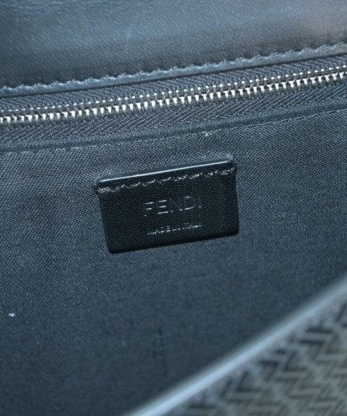 FENDI กระเป๋าสะพาย