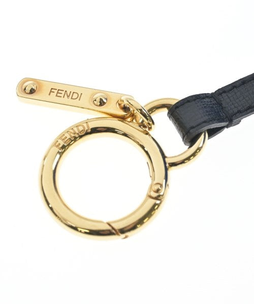 FENDI เครื่องประดับบนกระเป๋า