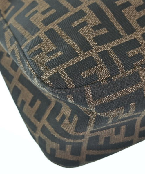 FENDI กระเป๋าสะพาย