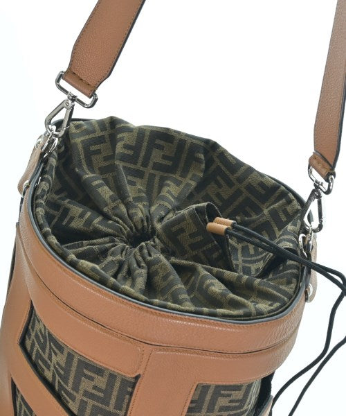 FENDI กระเป๋าสะพาย