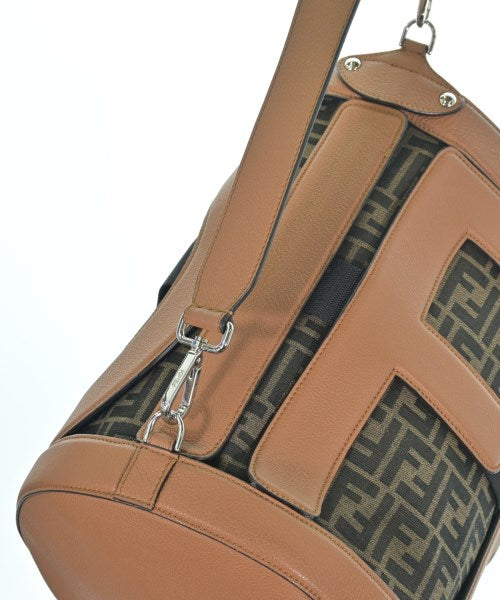FENDI กระเป๋าสะพาย