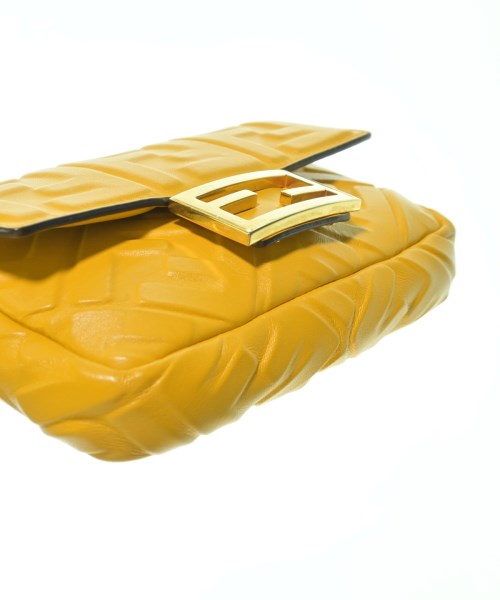 FENDI กระเป๋าสะพาย