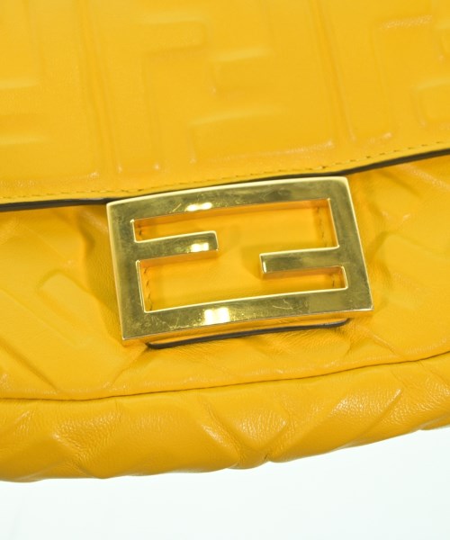 FENDI กระเป๋าสะพาย