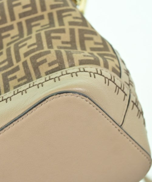 FENDI กระเป๋าสะพาย